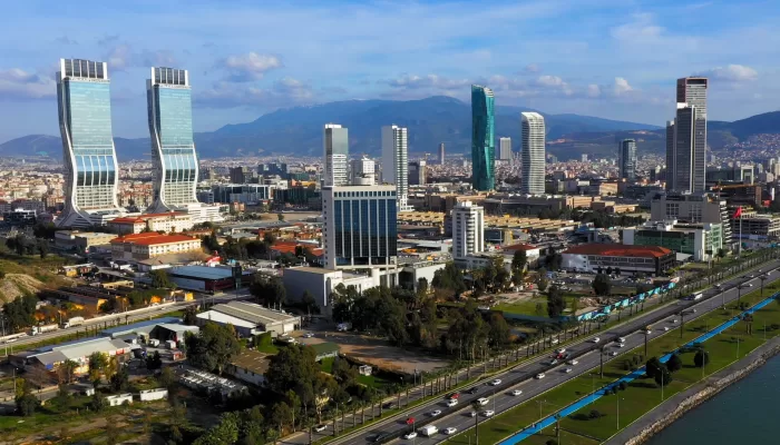 Σμύρνη | 28η Οκτωβρίου