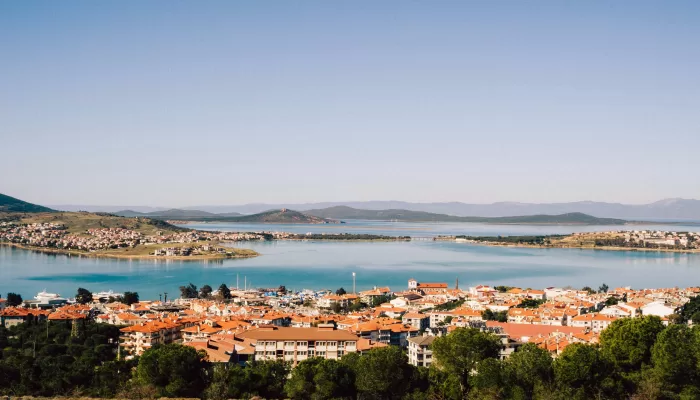 Αϊβαλί | Πάσχα & Πρωτομαγιά